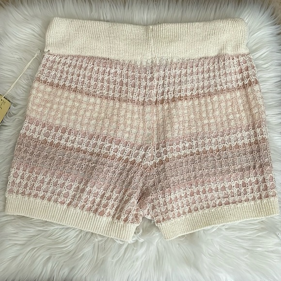 High waisted Knit Shorts Large NWT (pics) - Picture 2 of 9